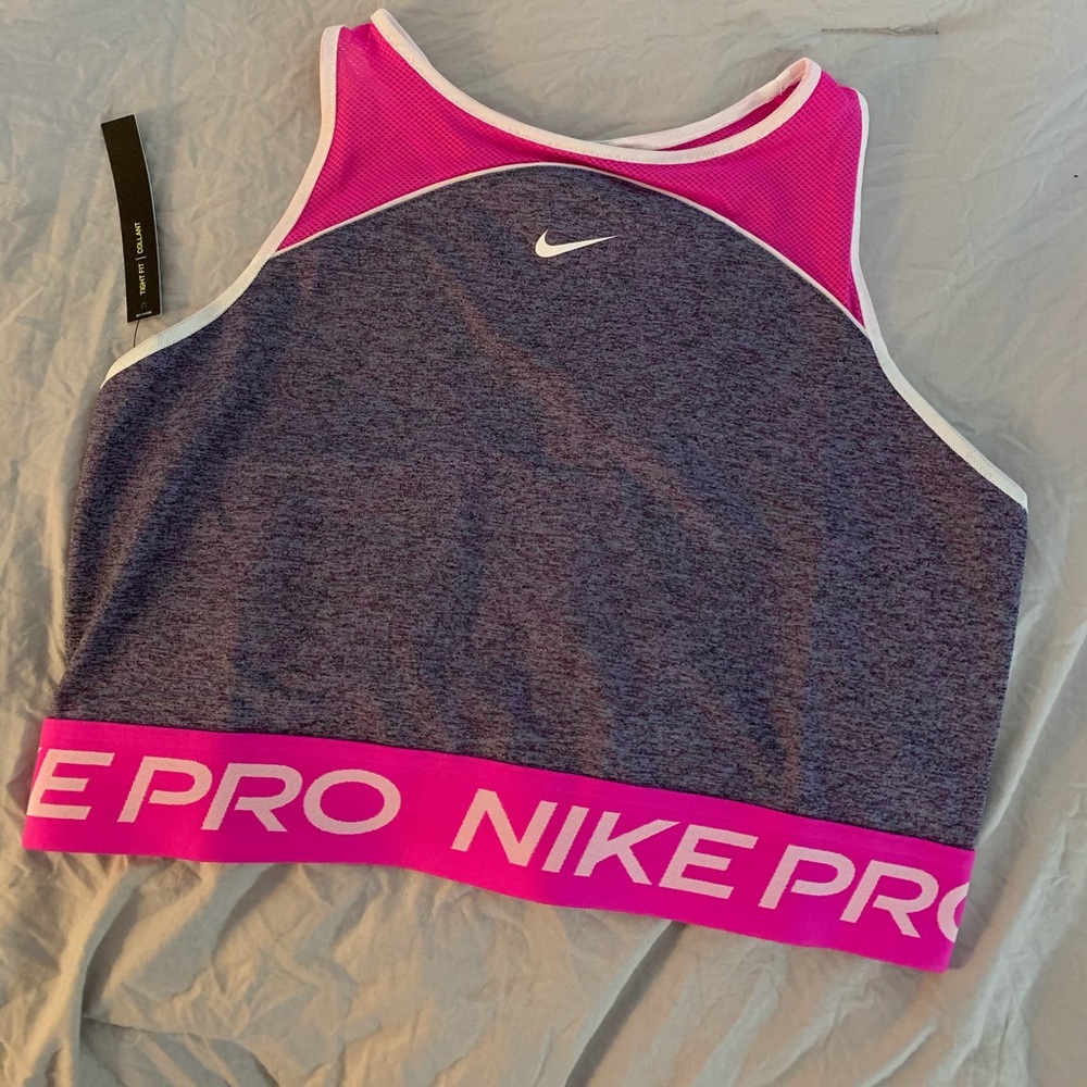 Brand new nike top
